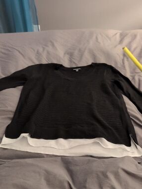 Hilary Radley Black Scoop Neck Layered Hem Sweater with White Trim Size Large